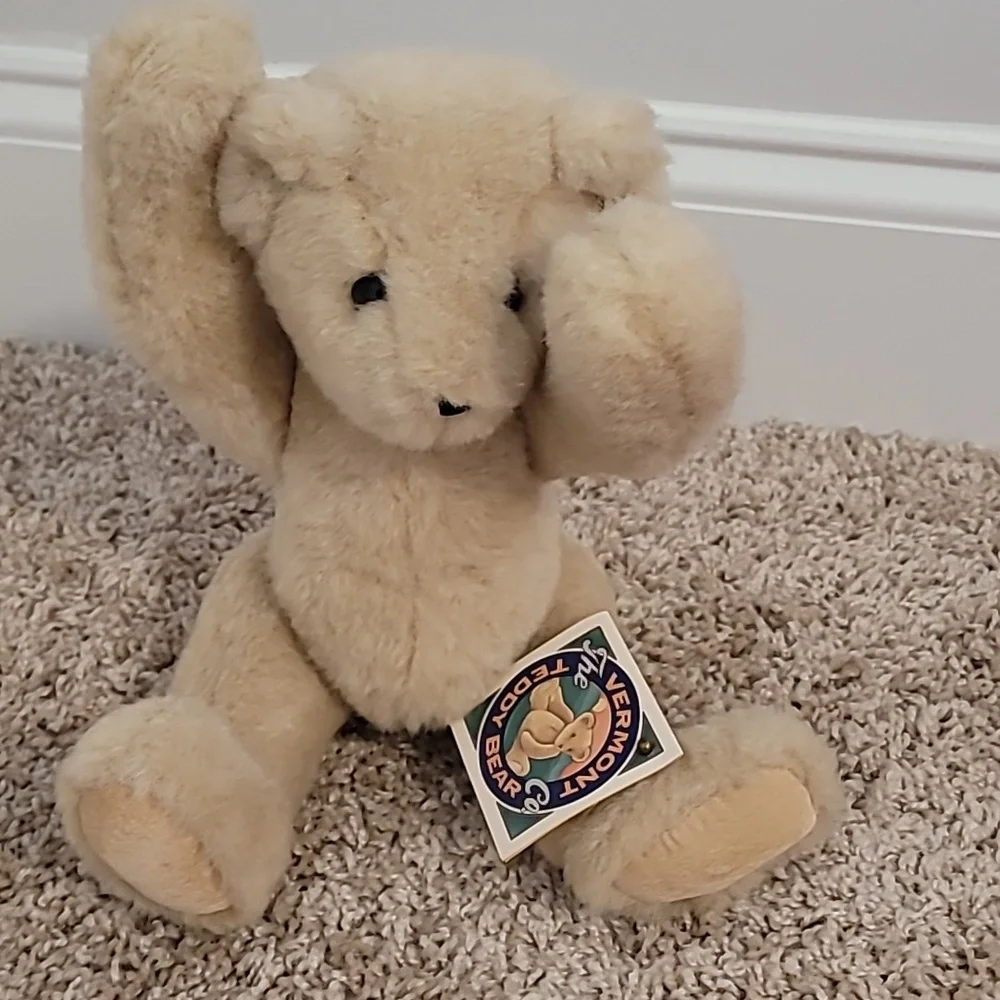 Vermont Teddy Bear Company Tan Plush 12 Inches Tall Moveable 1995 With Tag